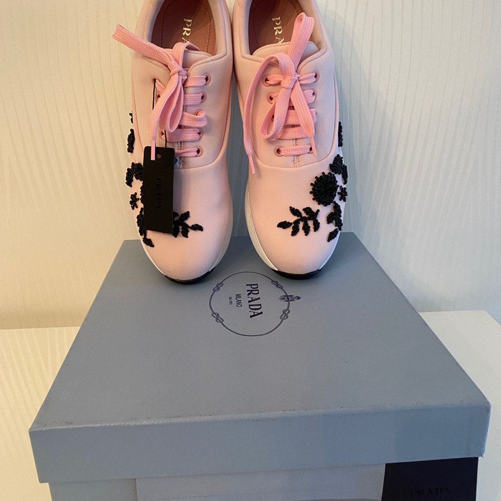 PRADA ORIGINAL 100% MADE IN ITALY Brand new